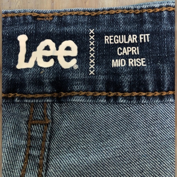 Lee Women's Plus Size Midrise Regular Fit Capri Jeans Pant 20W - Picture 11 of 14